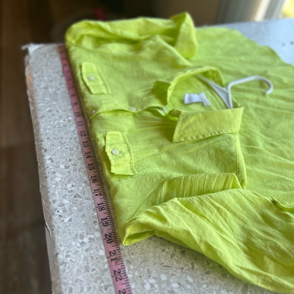Chico's Lime Green Button-Up Roll Tab Sleeve Top Size 1 Chico's US Medium - Picture 8 of 9
